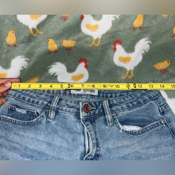 Mid Rise YMI Denim Festival Shorts Size 27 - Picture 6 of 6